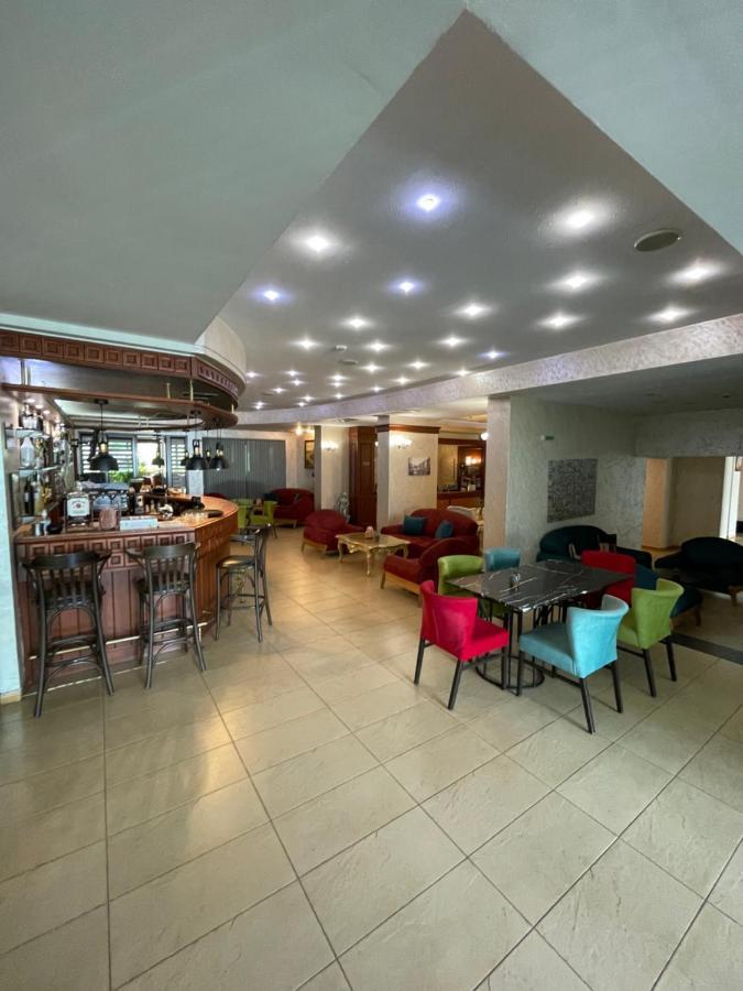 Terra Europe Brontes Hotel Targovishte  Ngoại thất bức ảnh