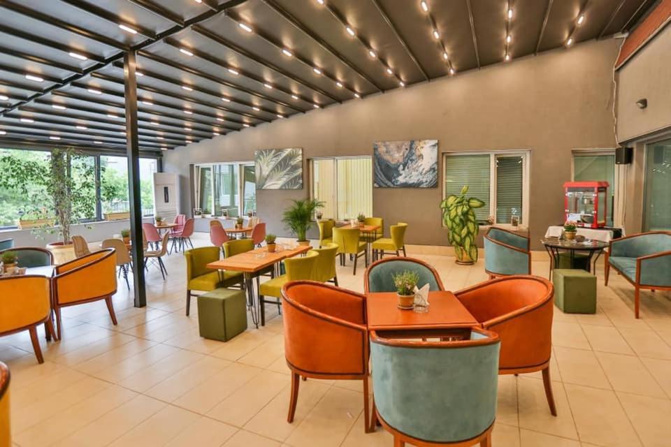 Terra Europe Brontes Hotel Targovishte  Ngoại thất bức ảnh