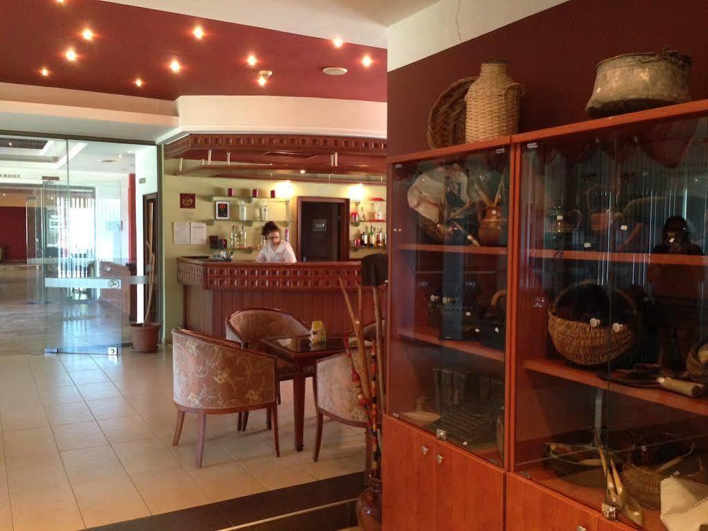 Terra Europe Brontes Hotel Targovishte  Ngoại thất bức ảnh