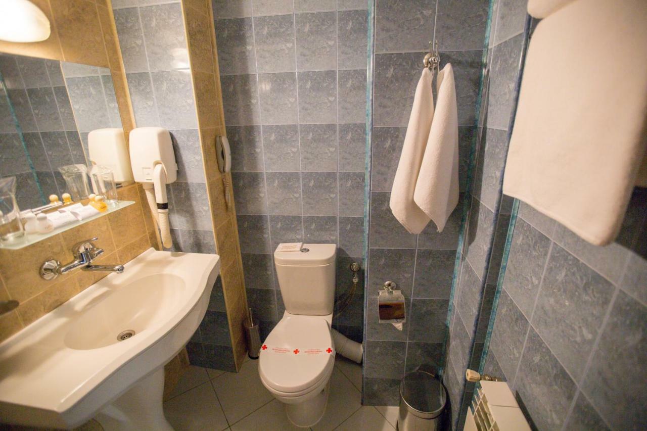 Terra Europe Brontes Hotel Targovishte  Ngoại thất bức ảnh