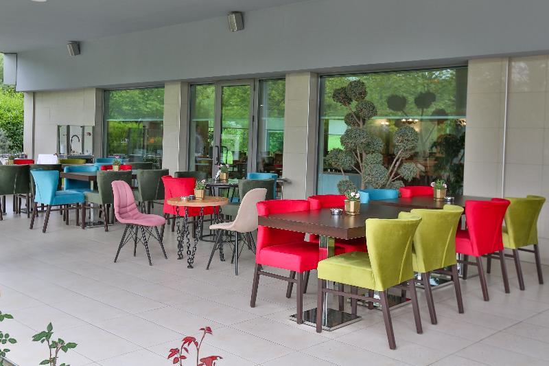 Terra Europe Brontes Hotel Targovishte  Ngoại thất bức ảnh