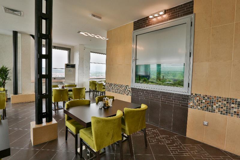 Terra Europe Brontes Hotel Targovishte  Ngoại thất bức ảnh